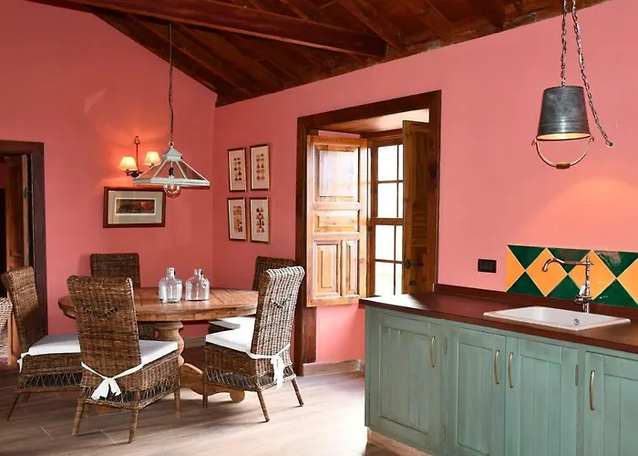 Haciendas Del Valle-montemayor *