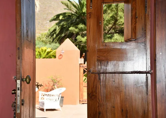 Haciendas Del Valle-montemayor *