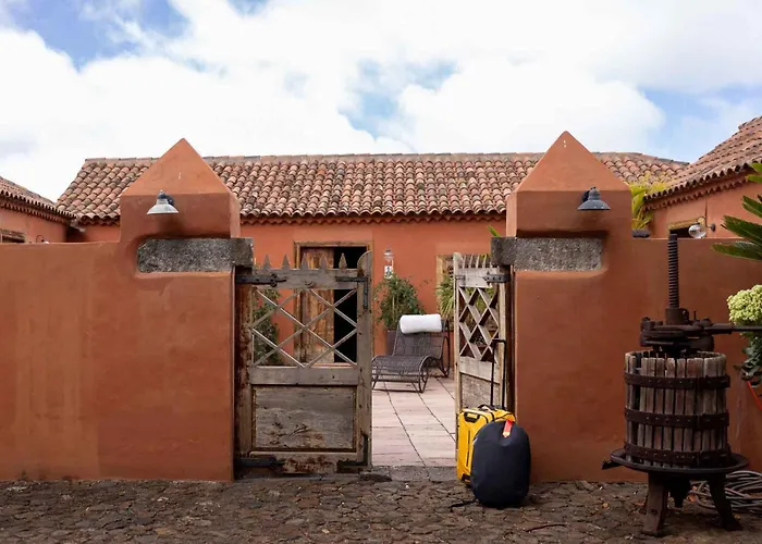 Haciendas Del Valle-montemayor *